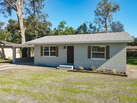 611 S Montgomery Avenue Deland FL 32720
