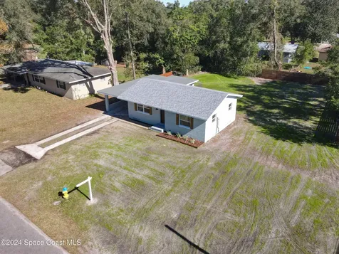 611 S Montgomery Avenue Deland FL 32720