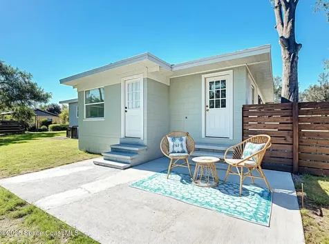 611 S Montgomery Avenue Deland FL 32720
