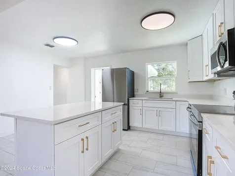 611 S Montgomery Avenue Deland FL 32720