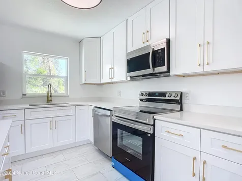 611 S Montgomery Avenue Deland FL 32720
