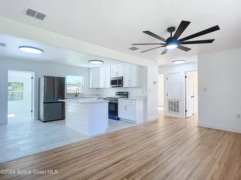 611 S Montgomery Avenue Deland FL 32720