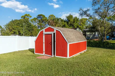 585 Boxthorn Avenue NW Palm Bay FL 32907