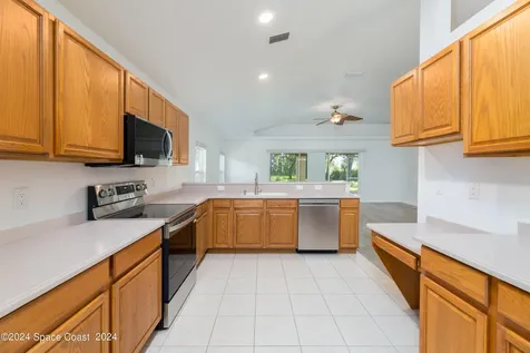 893 Tavernier Circle NE Palm Bay FL 32905