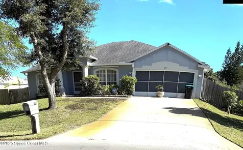 457 Holmes Avenue NW Palm Bay FL 32907