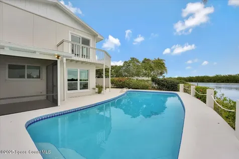 267 Via De La Reina Merritt Island FL 32953