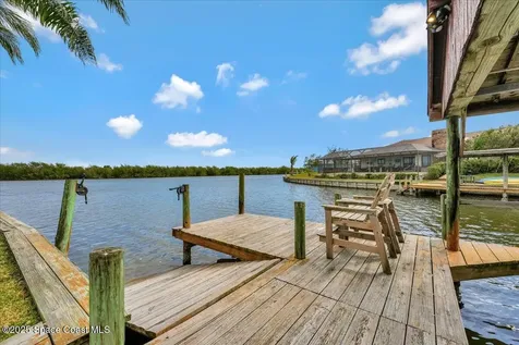 267 Via De La Reina Merritt Island FL 32953