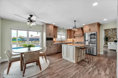267 Via De La Reina Merritt Island FL 32953