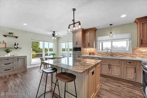 267 Via De La Reina Merritt Island FL 32953