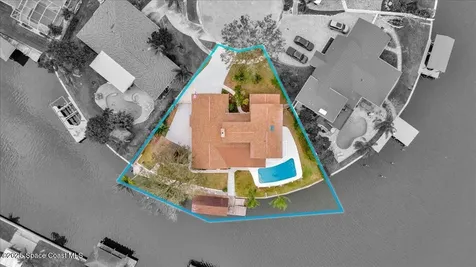 267 Via De La Reina Merritt Island FL 32953