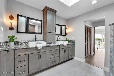 267 Via De La Reina Merritt Island FL 32953