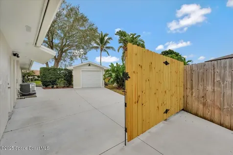 267 Via De La Reina Merritt Island FL 32953