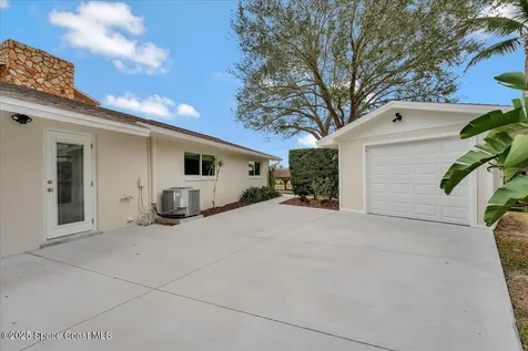 267 Via De La Reina Merritt Island FL 32953