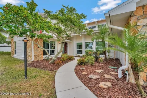 267 Via De La Reina Merritt Island FL 32953