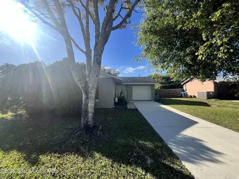 106 Battersea Avenue NE Palm Bay FL 32907