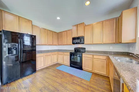 264 Wishing Well Circle SW Palm Bay FL 32908