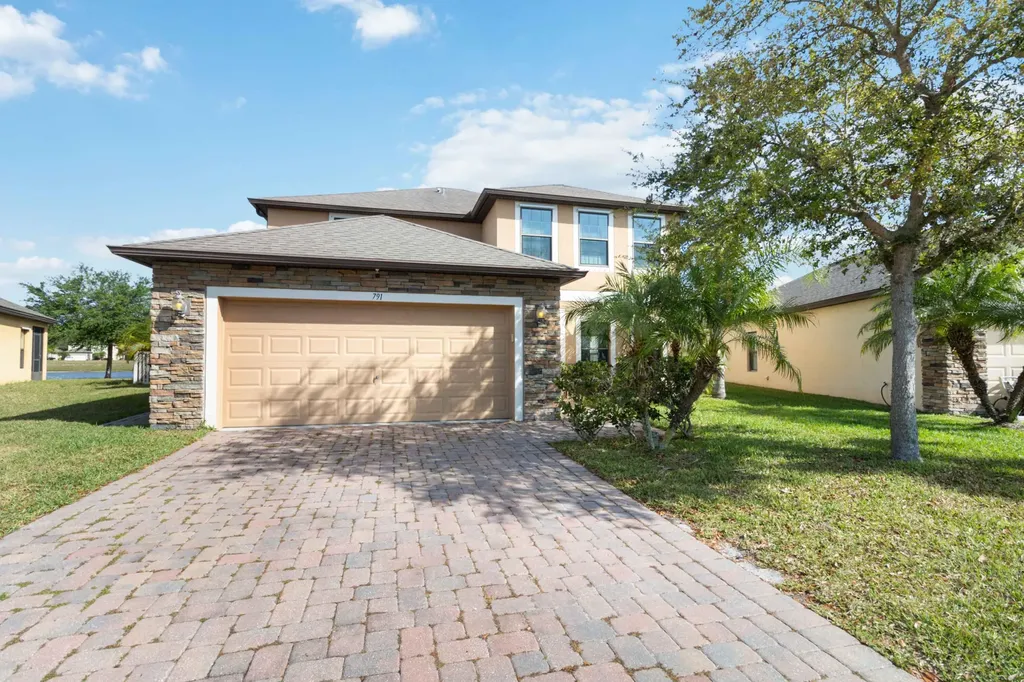 791 Dillard Drive SE Palm Bay FL 32909