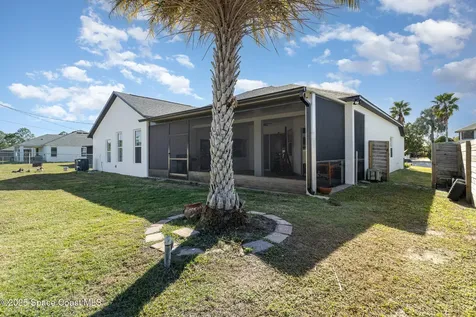 573 Lafayette Street SW Palm Bay FL 32908