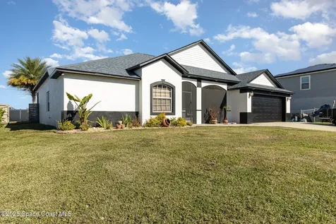 573 Lafayette Street SW Palm Bay FL 32908