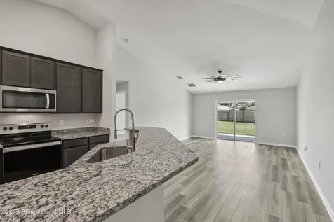 884 Lilac Street SE Palm Bay FL 32909