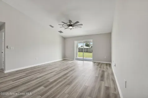 884 Lilac Street SE Palm Bay FL 32909