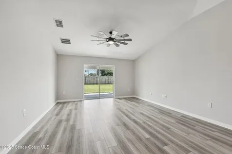 884 Lilac Street SE Palm Bay FL 32909