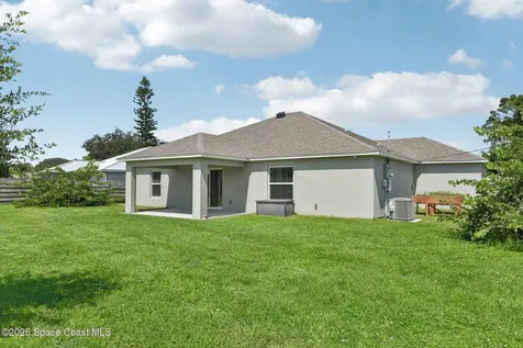 884 Lilac Street SE Palm Bay FL 32909