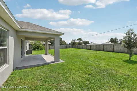 884 Lilac Street SE Palm Bay FL 32909