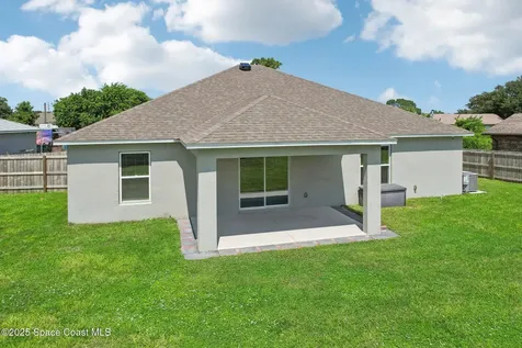 884 Lilac Street SE Palm Bay FL 32909