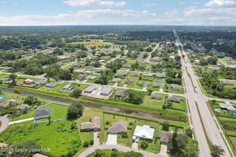 884 Lilac Street SE Palm Bay FL 32909