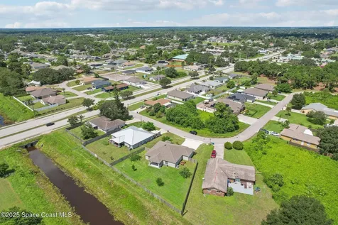 884 Lilac Street SE Palm Bay FL 32909