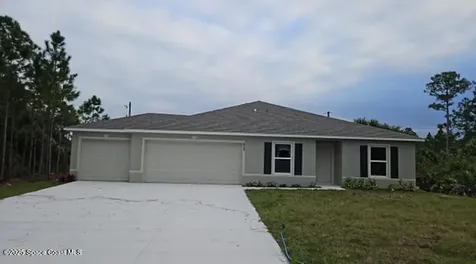 638 Floyd Street SE Palm Bay FL 32909