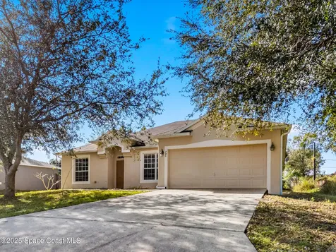746 Bautzen Avenue NW Palm Bay FL 32907