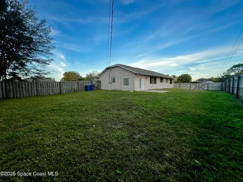 202 Cocoa Street SE Palm Bay FL 32909