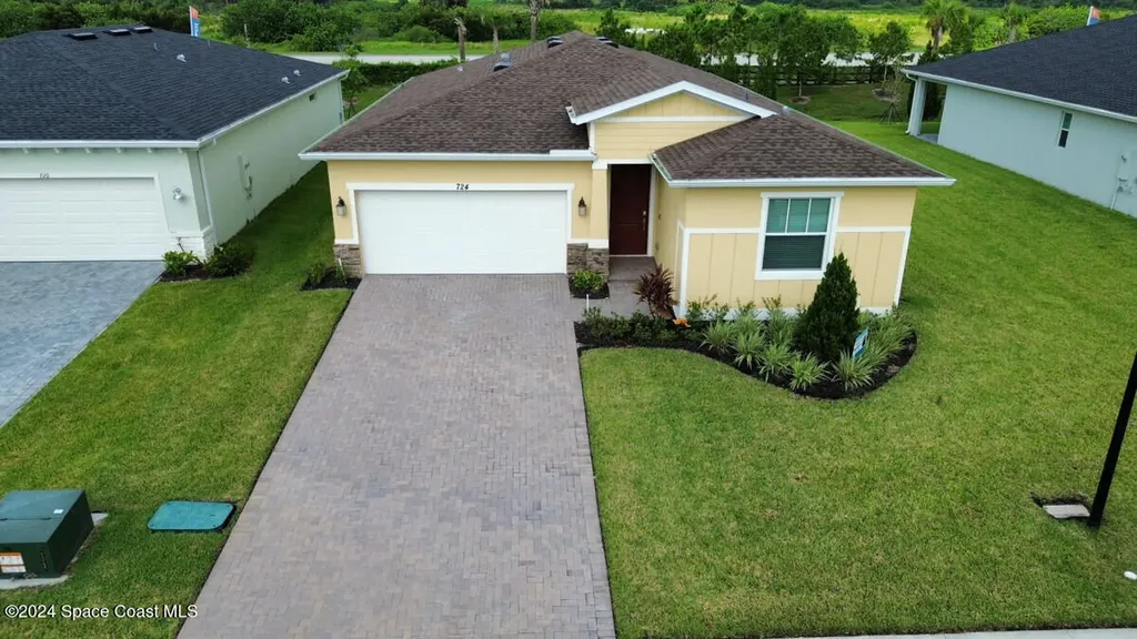 724 Veridian Circle NW Palm Bay FL 32907