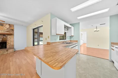 620 Harrington Street SW Palm Bay FL 32908