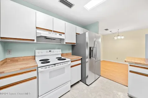 620 Harrington Street SW Palm Bay FL 32908