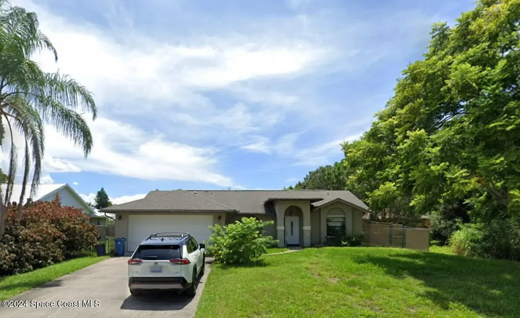 1812 Cyclone Street NW Palm Bay FL 32907