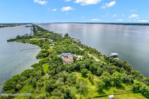 10210 S Tropical Trail Merritt Island FL 32952