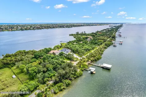 10210 S Tropical Trail Merritt Island FL 32952