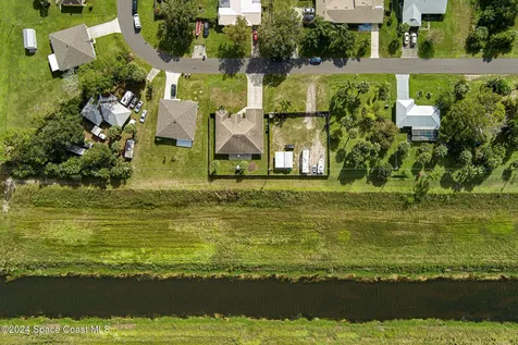 817 Serenade Street NW Palm Bay FL 32907