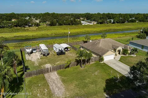 817 Serenade Street NW Palm Bay FL 32907