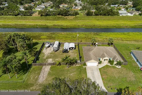 817 Serenade Street NW Palm Bay FL 32907