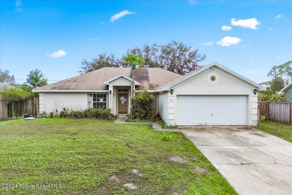 300 Bali Street SE Palm Bay FL 32909