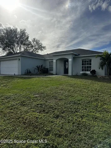 1078 Helena Avenue NW Palm Bay FL 32907