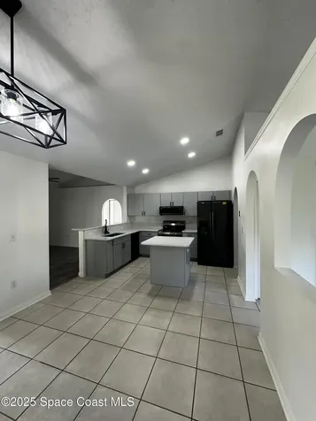 1060 Altamira Street NW Palm Bay FL 32907