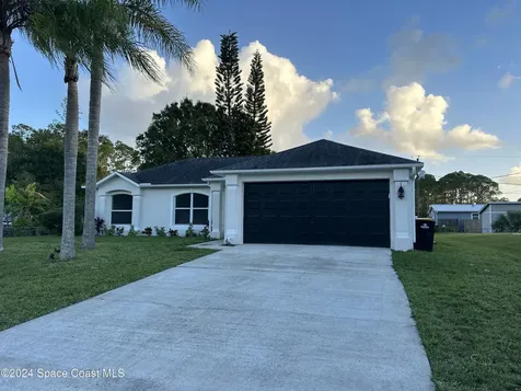 1060 Altamira Street NW Palm Bay FL 32907