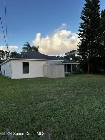 1060 Altamira Street NW Palm Bay FL 32907
