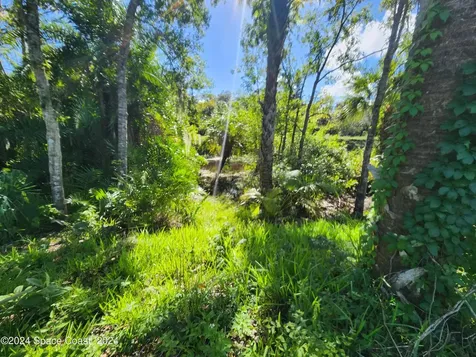 637 Espanola Way Melbourne FL 32901