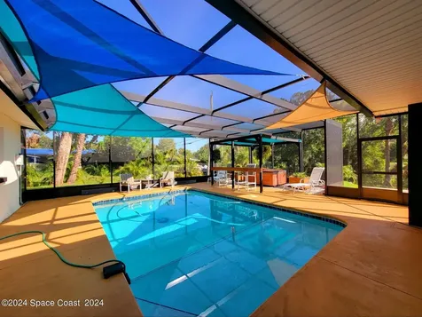 637 Espanola Way Melbourne FL 32901